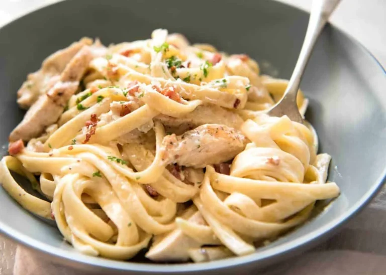 Creamy Chicken, Bacon & Mushroom Carbonara Recipe