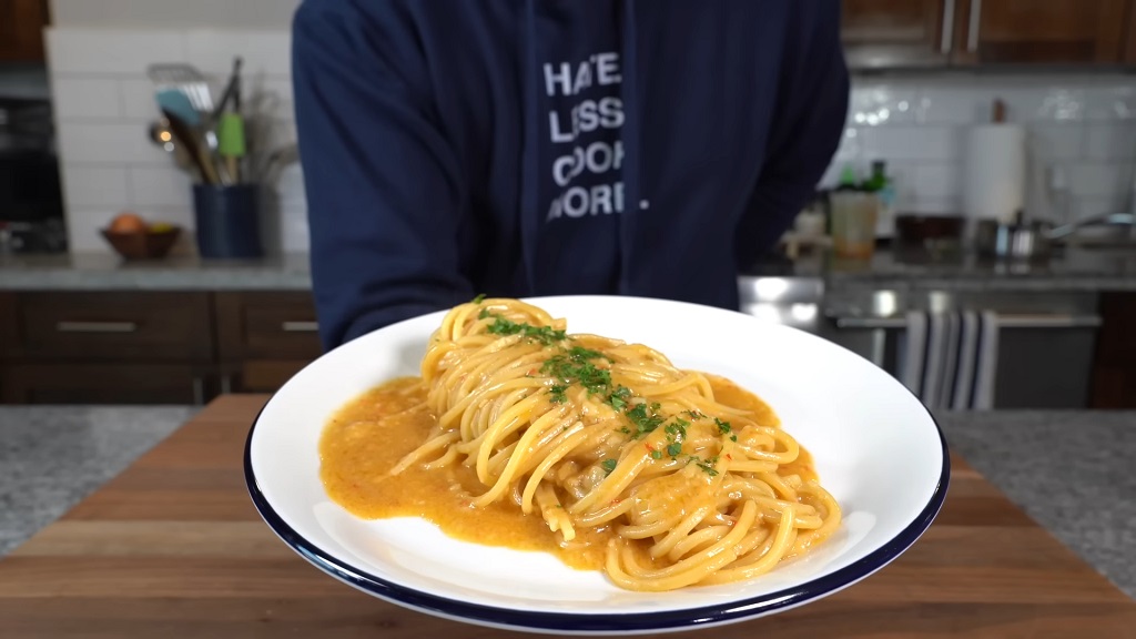 Creamy Aglio e Olio pasta